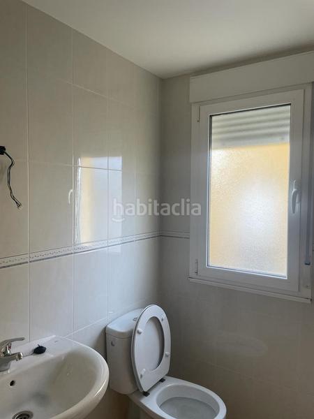 Foto a5ff5401-6e5c-4202-ad6a-5dff546e8b58. Casa aparellada amb calefacció aparcament a Carracedelo