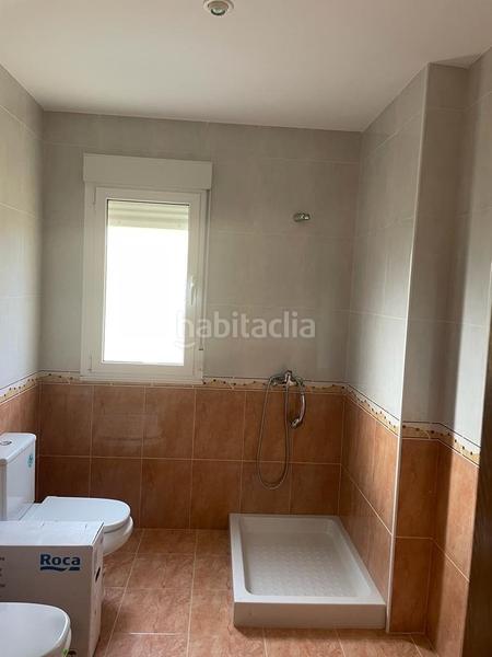 Foto cbe9d72a-01f6-4796-b4f8-a13b75470746. Casa aparellada amb calefacció aparcament a Carracedelo