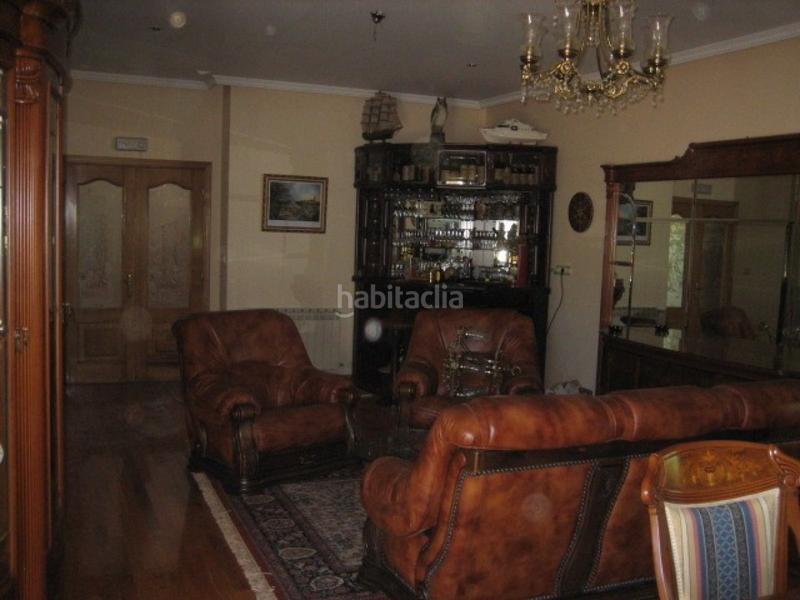 Foto 50123dec-4302-4091-89ad-f1265cd62f4a. Haus mit parking in Cacabelos