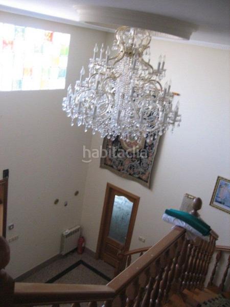 Foto 89b92099-d37a-4b93-8567-d9bca0f3af25. Haus mit parking in Cacabelos