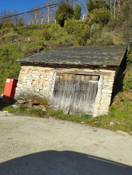 Foto 5872a18d-efc9-499a-870d-57d536a6d482. Casa a Vega de Valcarce