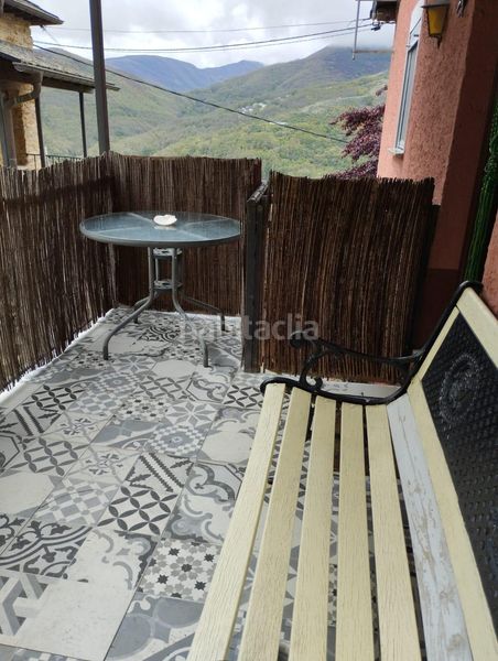 Foto a2912c9f-85df-4991-8c5d-103cbe5ad600. Casa a Vega de Valcarce