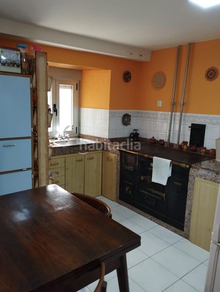 Foto e00459f7-6bd3-499d-b4b3-8a51a7ef8e9b. Casa a Vega de Valcarce
