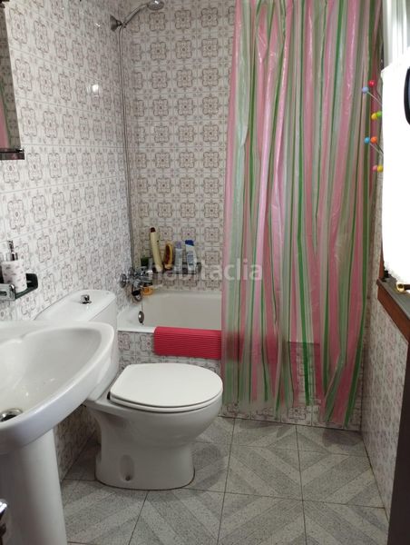 Foto e03ed61b-d716-4505-a41b-c4dff7bef7c3. Casa a Vega de Valcarce
