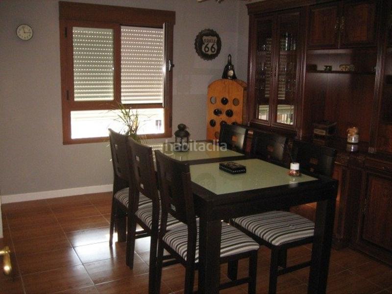 Foto c674929f-a67f-43c1-9fe6-3bb382f40419. Flat with heating in Centro Ponferrada