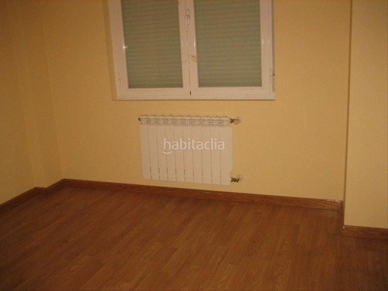 Foto 98978d99-a7fe-442b-a4e1-ec9822c39bc8. Apartament amb calefacció a Centro Ponferrada