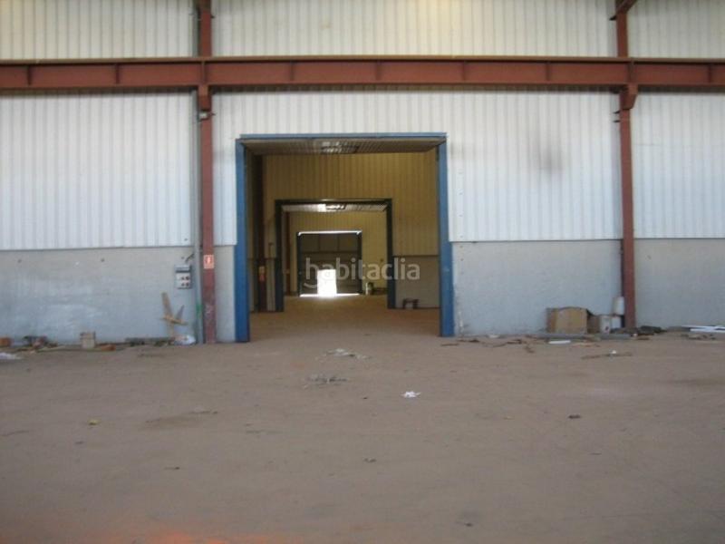 Foto d5ad8dbd-289f-4ff2-8ed9-aa81929f7941. Alquiler nave industrial en Cabañas Raras