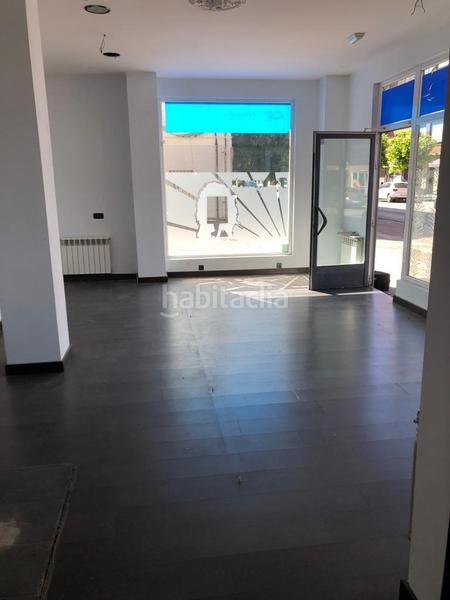 Foto 051f29fc-4eeb-4f6a-9abb-d3ec74f7ed24. Local comercial a Flores de Sil - La Placa Ponferrada