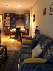 Apartament en Zona Alta. Amplio apartamento de 77 m en buena ubicacin