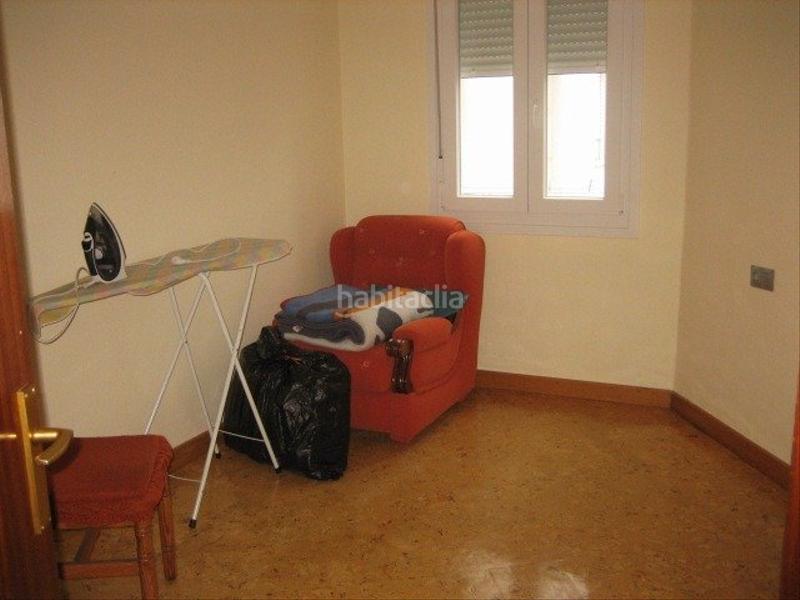 Foto cc14f79f-26ab-4dec-b216-da2c8bd81768. Flat with heating in Centro Ponferrada