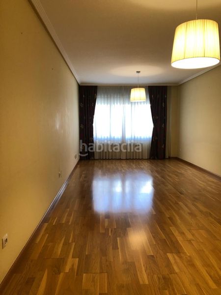 Foto 7be7009d-8d40-4cf4-803b-1b79ed74ade1. Flat with heating parking in Centro Ponferrada