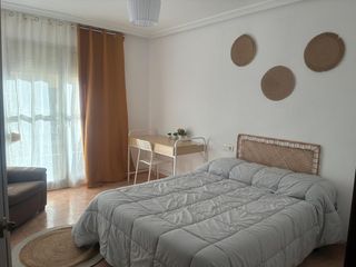 Location Appartement à Zona Alta. Amplio piso amueblado ideal para estudiantes cerca de la univers