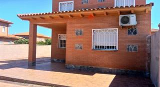 Xalet a Calle palomeque 7. Chalet independiente