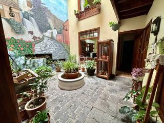 Casa  Iriarte. Impresionante vivienda con ascensor y patio interior en el centr