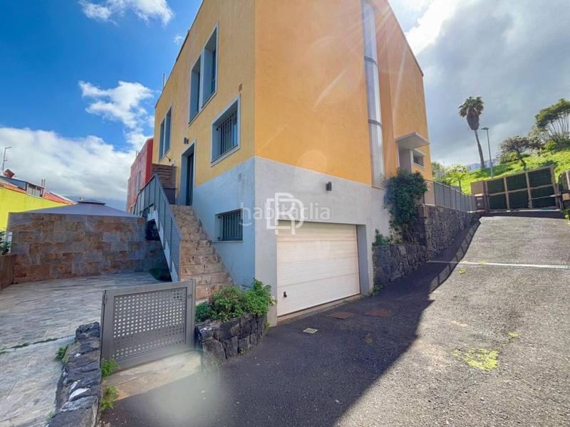Foto 4821ddc9-21c9-47b2-9dd5-e71238ae07ea. Maison jumelée dans general la luz 1 dans La Perdoma - San Antonio - Benijos Orotava (La)