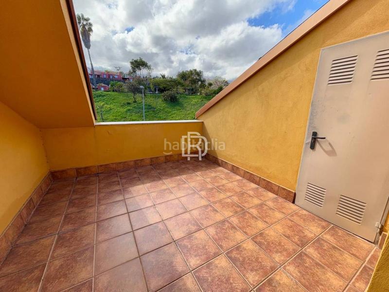 Foto ec1d7e04-601c-459a-80fb-d497eb3d5961. Maison jumelée dans general la luz 1 dans La Perdoma - San Antonio - Benijos Orotava (La)