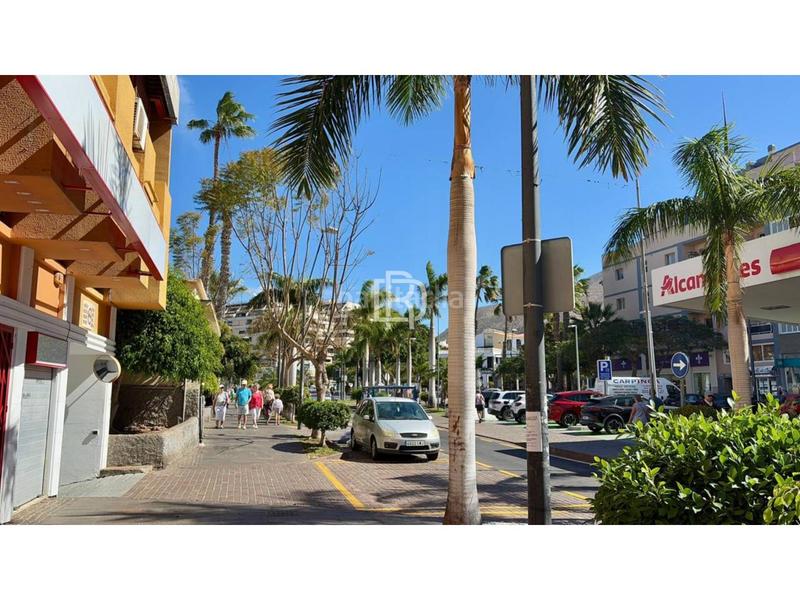 Foto 0965522a-f35d-43f8-b64a-74f9a9ac2190. Locale commerciale in playeros 8 in Los Cristianos Arona