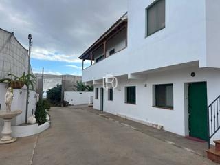 Lloguer Pis  Envolvente. Bonito piso con parking privado en parque de la reina