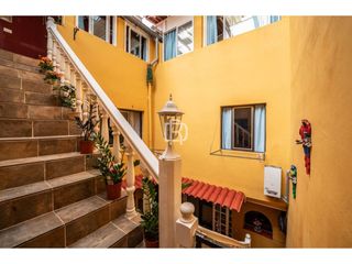 Casa in Camino tajora 4. Vivienda de tres plantas con gran potencial en icod de los vinos