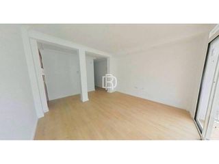 Pis a Playa Jardín. Se vende bajo a estrenar en puerto de la cruz