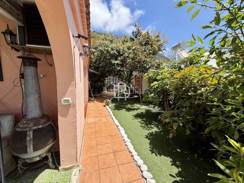 Foto f6b27783-4d1d-467a-89c4-d4a08e78438a. Xalet amb aparcament piscina a Las Cuevas - Los Gómez Orotava (La)