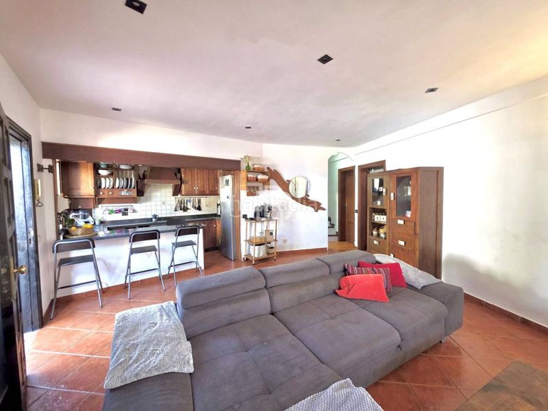 Foto cc10f640-4b19-437e-a247-b77d4268f74f. Casa adossada a La Perdoma - San Antonio - Benijos Orotava (La)