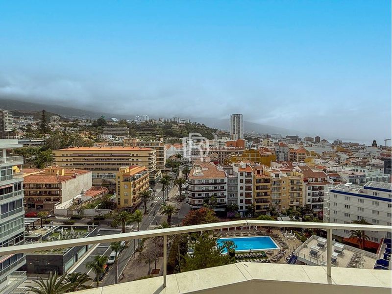 Foto fa8bbe81-1d75-4f2b-ba63-54df31683953. Àtic a Zona Martiánez Puerto de la Cruz
