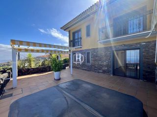 Lloguer Xalet  Carretera nueva corujera. Chalet de cuatro habitaciones con jacuzzi y terraza en santa úrs