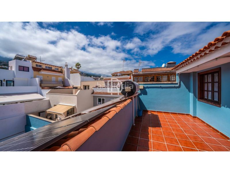 Foto 7e6b4fa2-7f4c-4877-8682-812210b4bdb6. Casa adossada amb aparcament a Centro Orotava (La)