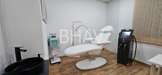Traspàs Local Comercial a Colonia Madrid. Clínica en traspaso con licencia