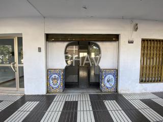 Lloguer Local Comercial a Altea Ciudad. Ubicación privilegiada a solo 100 metros de la playa.