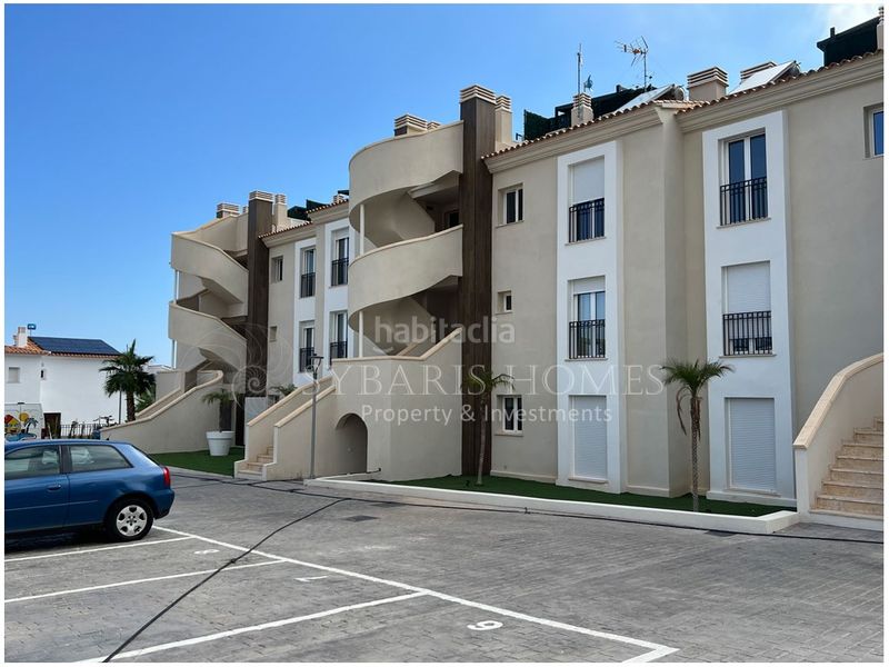 Foto 087521c5-56be-44e1-a02d-0efd001f5e10. Apartament amb aparcament piscina a El Montgó Dénia