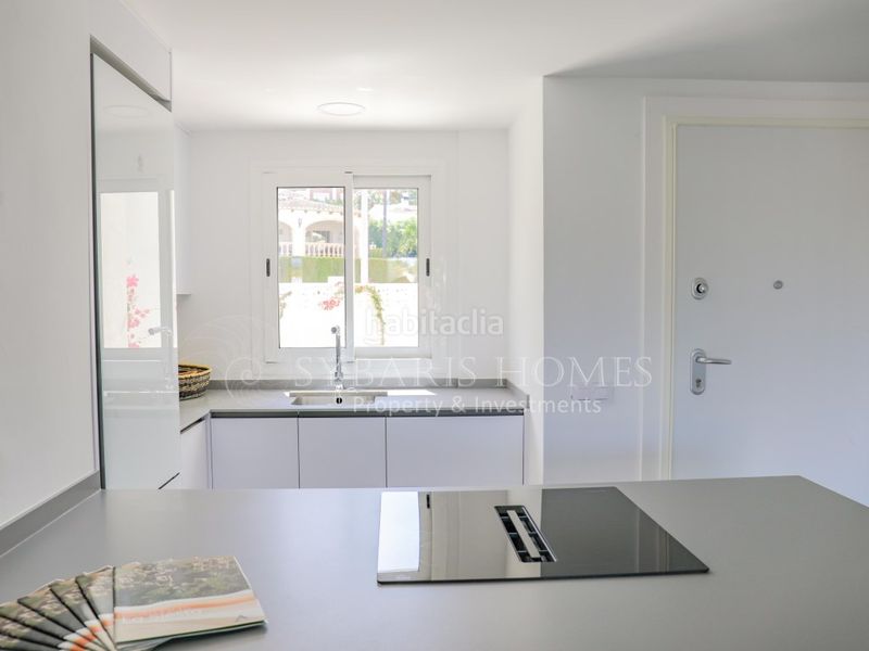 Foto 7c0ea9c8-5ee3-45f8-ae64-b31fb1eb6b52. Apartament amb aparcament piscina a El Montgó Dénia