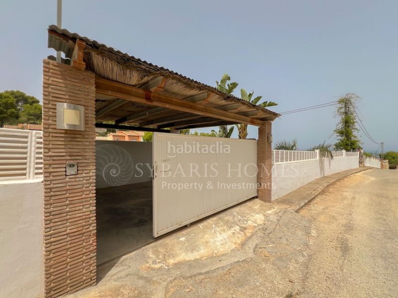 Foto 8be8220c-b36b-47be-a37a-54d742167ae3. Xalet amb aparcament piscina a El Montgó Dénia