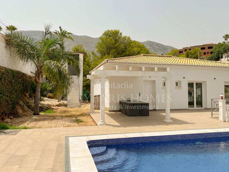 Foto c95eaf4b-052d-4943-894d-a2061802b148. Xalet amb aparcament piscina a El Montgó Dénia