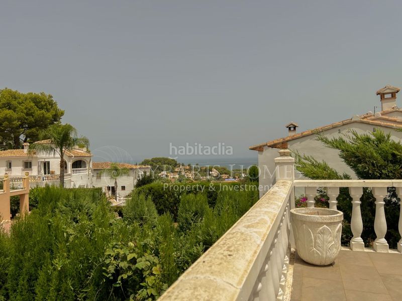 Foto f90a5907-357d-440f-960d-d8b4e8800572. Xalet amb aparcament piscina a El Montgó Dénia