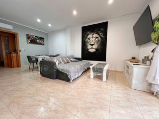 Ático  Calle antic camp de futbol. Atico espacioso de 5 habitaciones con vistas a segaria y al mar