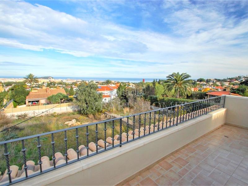 Foto 6e9a0dd6-5a59-45e6-9291-6327a311ac9b. Chalet  con vista al mar y al montgo en El Montgó Dénia