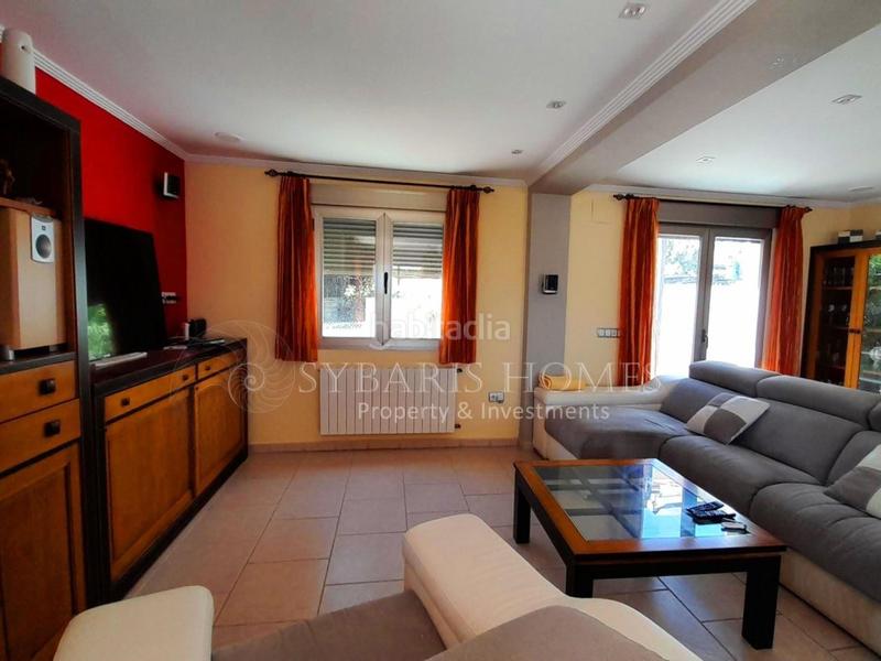 Foto 800f201e-f750-44d5-a04e-2ac67deaed40. Chalet  con piscina vistas al mar en el montgo en Dénia