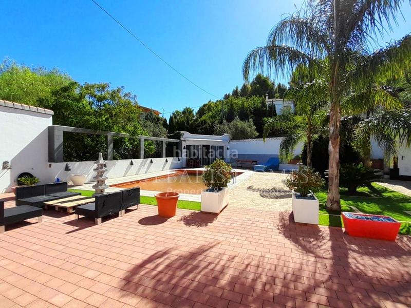 Foto c427ba31-3e6f-4aa1-a6cd-6eff67f22831. Chalet  con piscina vistas al mar en el montgo en Dénia