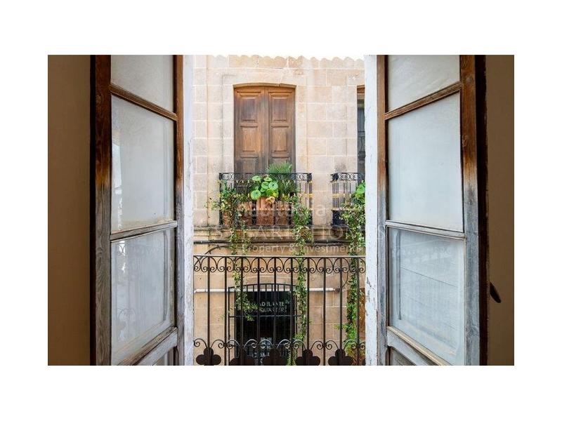 Foto 57f9cfac-4733-403f-bab8-714dc083071e. Local comercial venta de barrestaurant con posible hotel y vivienda independiente en el corazon de javea en Xàbia