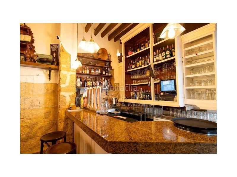 Foto 63f64991-fe99-4bde-b8c7-3285e4d40e42. Local comercial venta de barrestaurant con posible hotel y vivienda independiente en el corazon de javea en Xàbia