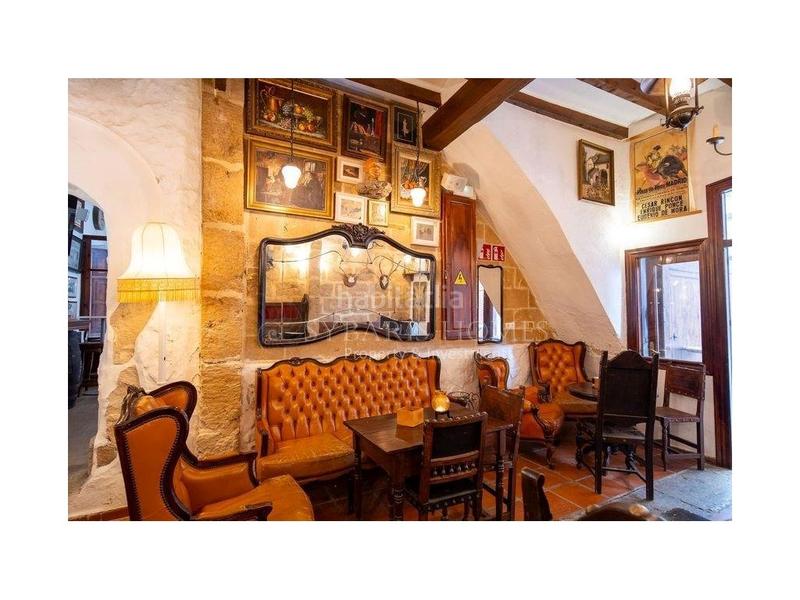 Foto 81cccf9f-5e14-4fbe-a43b-f054c3d29045. Local comercial venta de barrestaurant con posible hotel y vivienda independiente en el corazon de javea en Xàbia