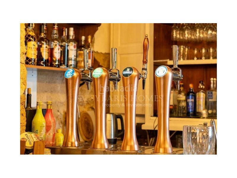 Foto 840a06d9-4847-46af-b223-65ea90c4c906. Local comercial venta de barrestaurant con posible hotel y vivienda independiente en el corazon de javea en Xàbia