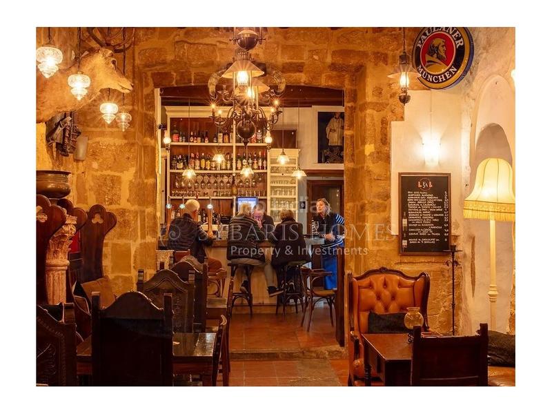 Foto e0564ae4-aa67-42bc-b372-62ad5dad5bf0. Local comercial venta de barrestaurant con posible hotel y vivienda independiente en el corazon de javea en Xàbia