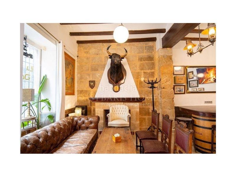 Foto f9705dfd-8ac6-4538-8a9d-0a81560d2d79. Local comercial venta de barrestaurant con posible hotel y vivienda independiente en el corazon de javea en Xàbia