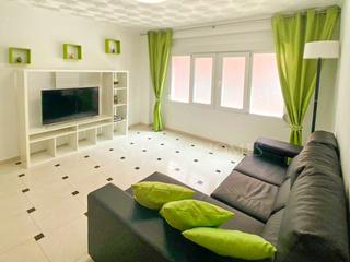 Appartement  N/a. Bajo de 3 dormitorios en zona centro de denia