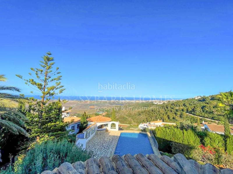 Foto 2e92338a-6aa5-4033-a761-d8ffd027b120. Chalet  en monte con vistas al mar en Pego