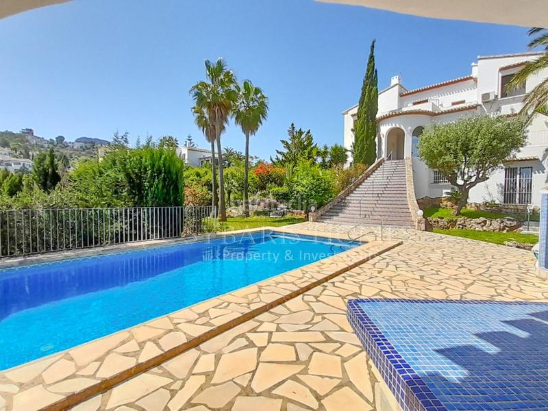 Foto a35caa46-cc16-402c-b042-f6f0895f247c. Chalet  en monte con vistas al mar en Pego