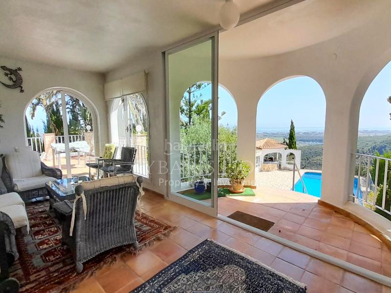 Foto accda336-11e0-41c9-a95d-8b80f106ca55. Chalet  en monte con vistas al mar en Pego